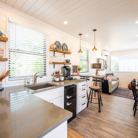 La Casita-Shipping Container House Near Magnolia/Baylor Bellmead Exterior photo